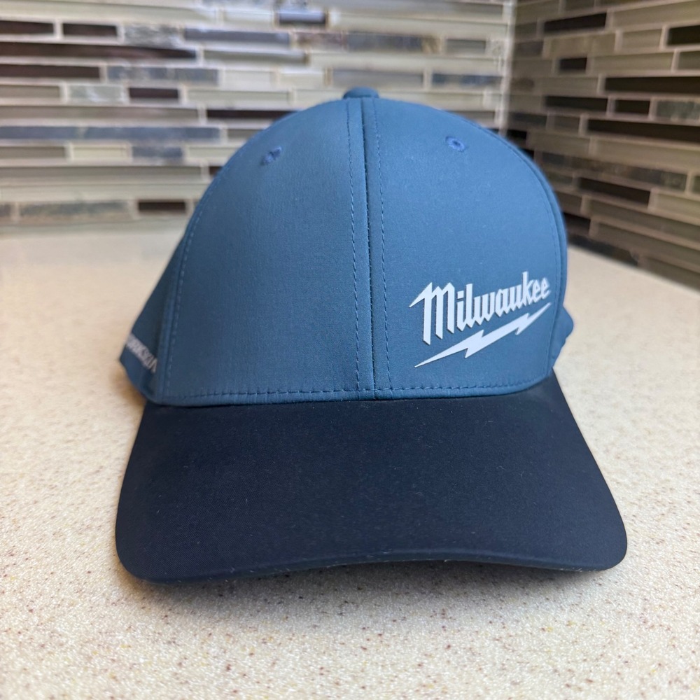 Milwaukee Workskin Performance Fitted Hat Mens Size S-M Blue Flexfit Like New